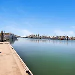 Hawaiian Gardens 22