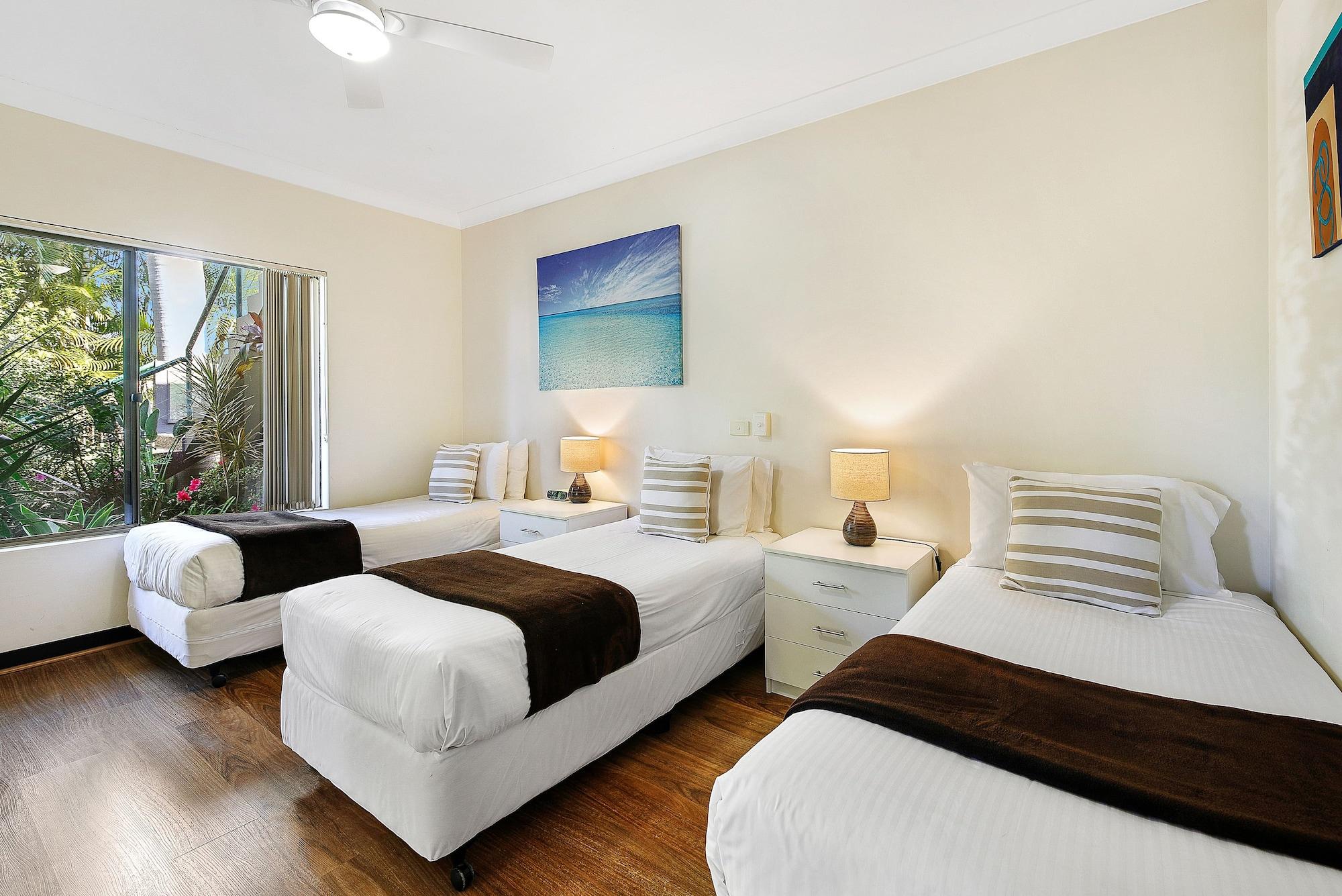Smugglers On The Resort 4*