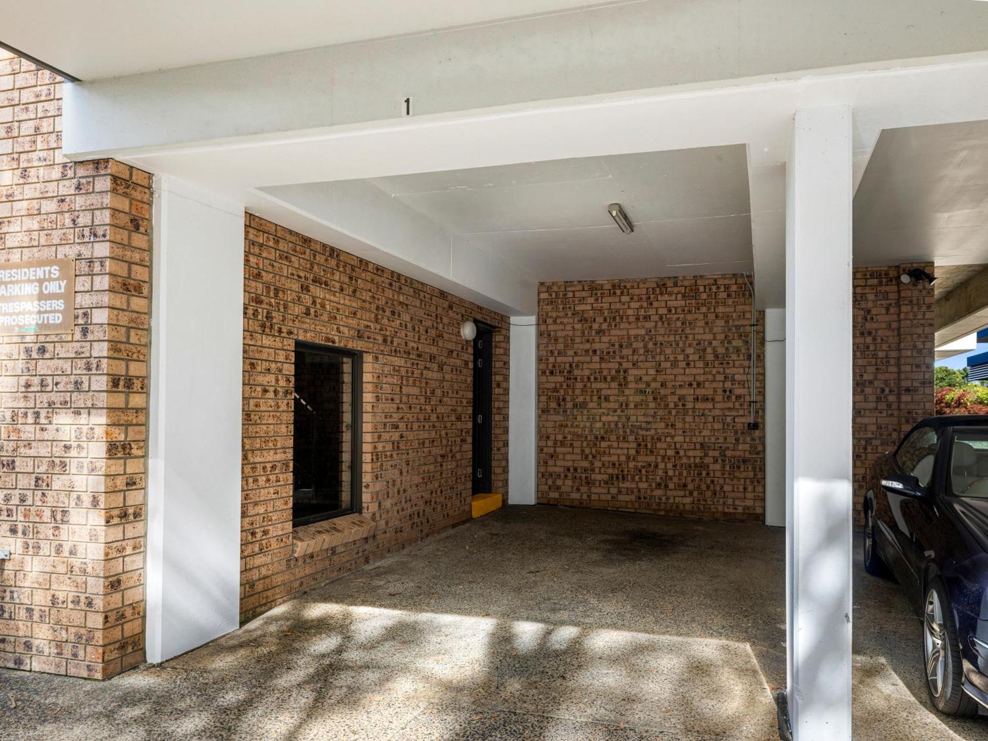 Apartment Hawaiian Gardens 17