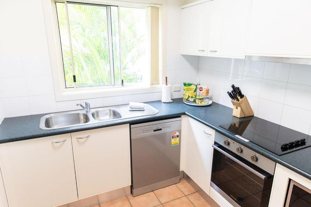 Apartment Paradise Palms At Aanuka Diggers Quiet Coffs Harbour