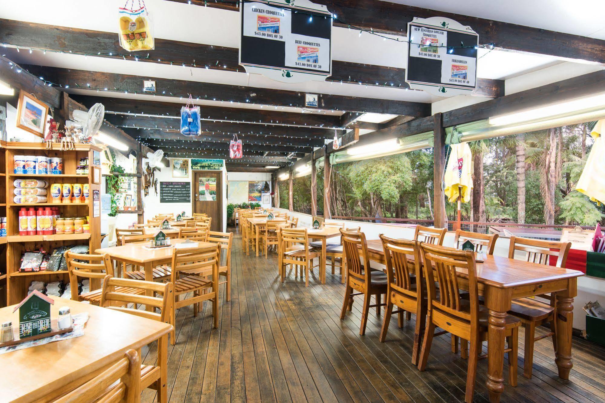 Hotel Clog Barn