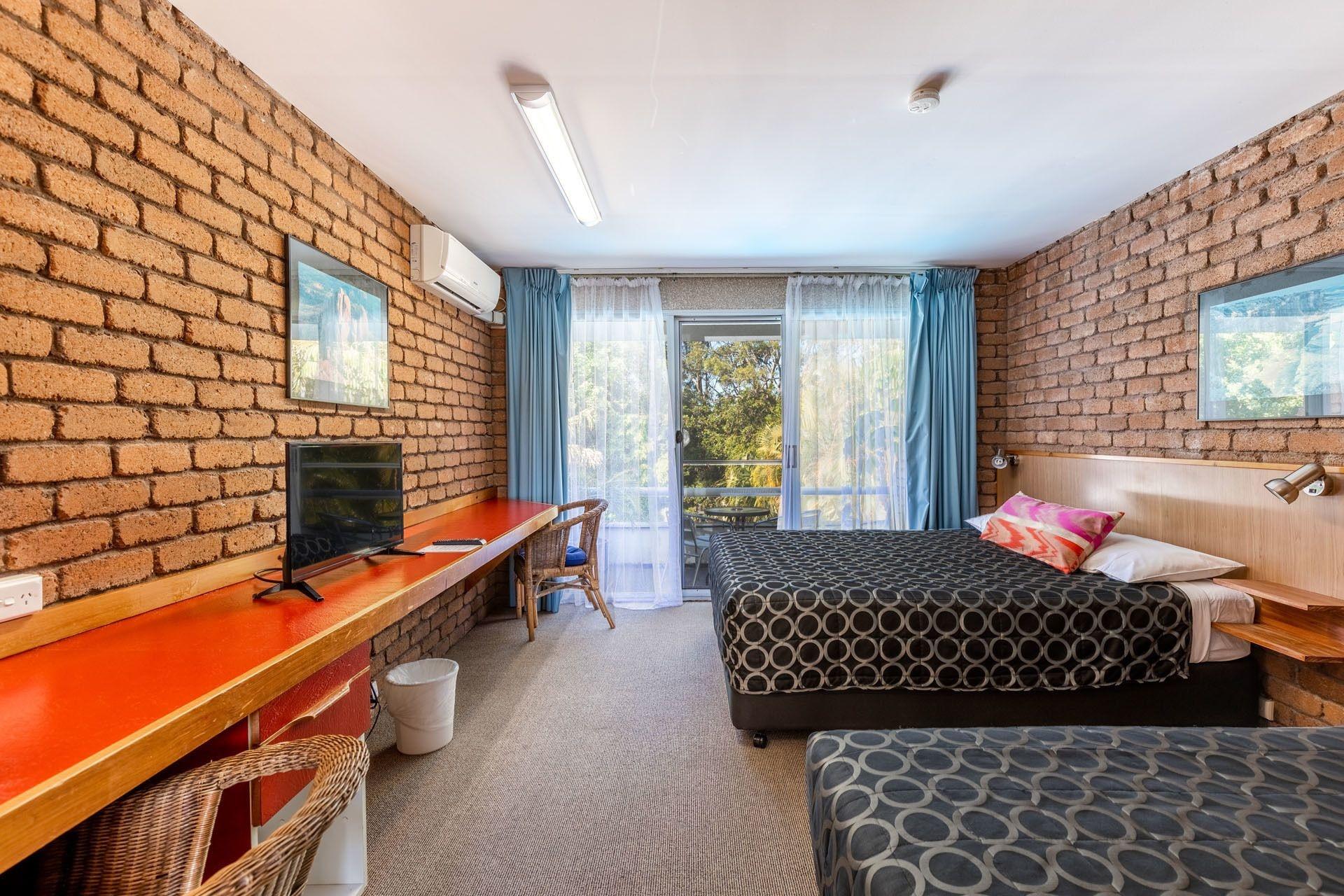 Aquajet Motel 3*