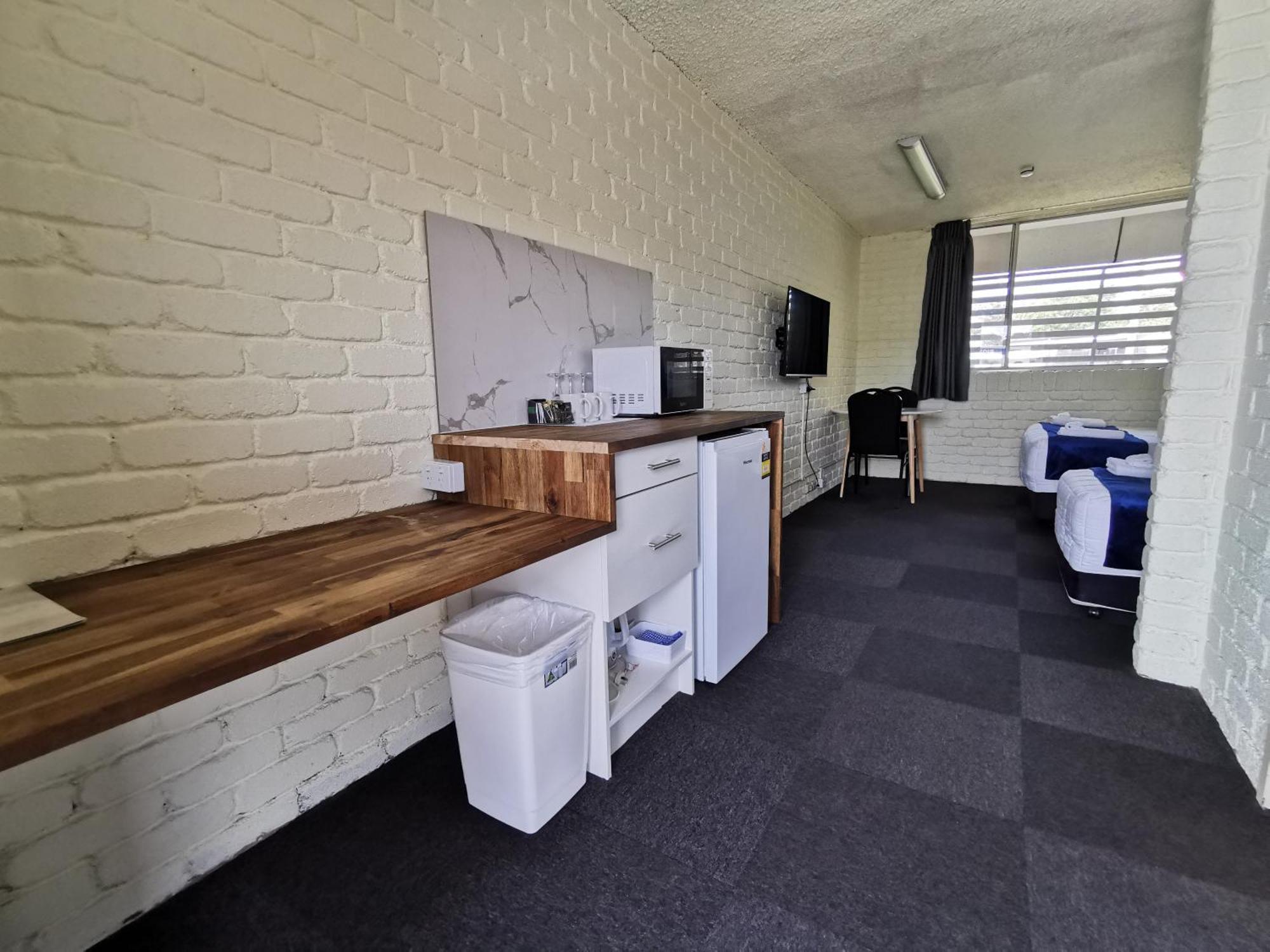 Aquajet Motel 3*
